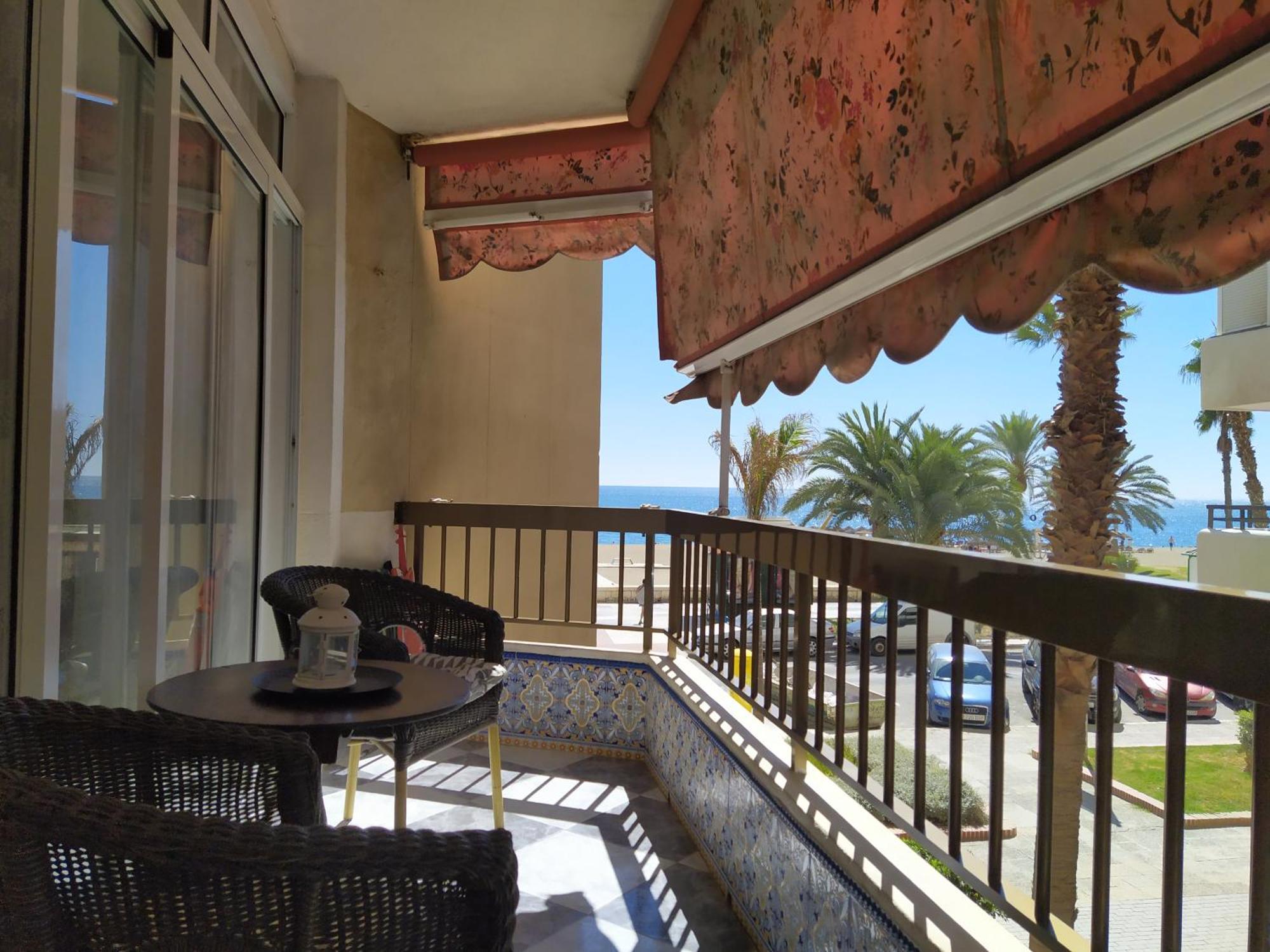 Costa Del Sol Primera Linea De Playa Malagueta Malaga Exterior photo